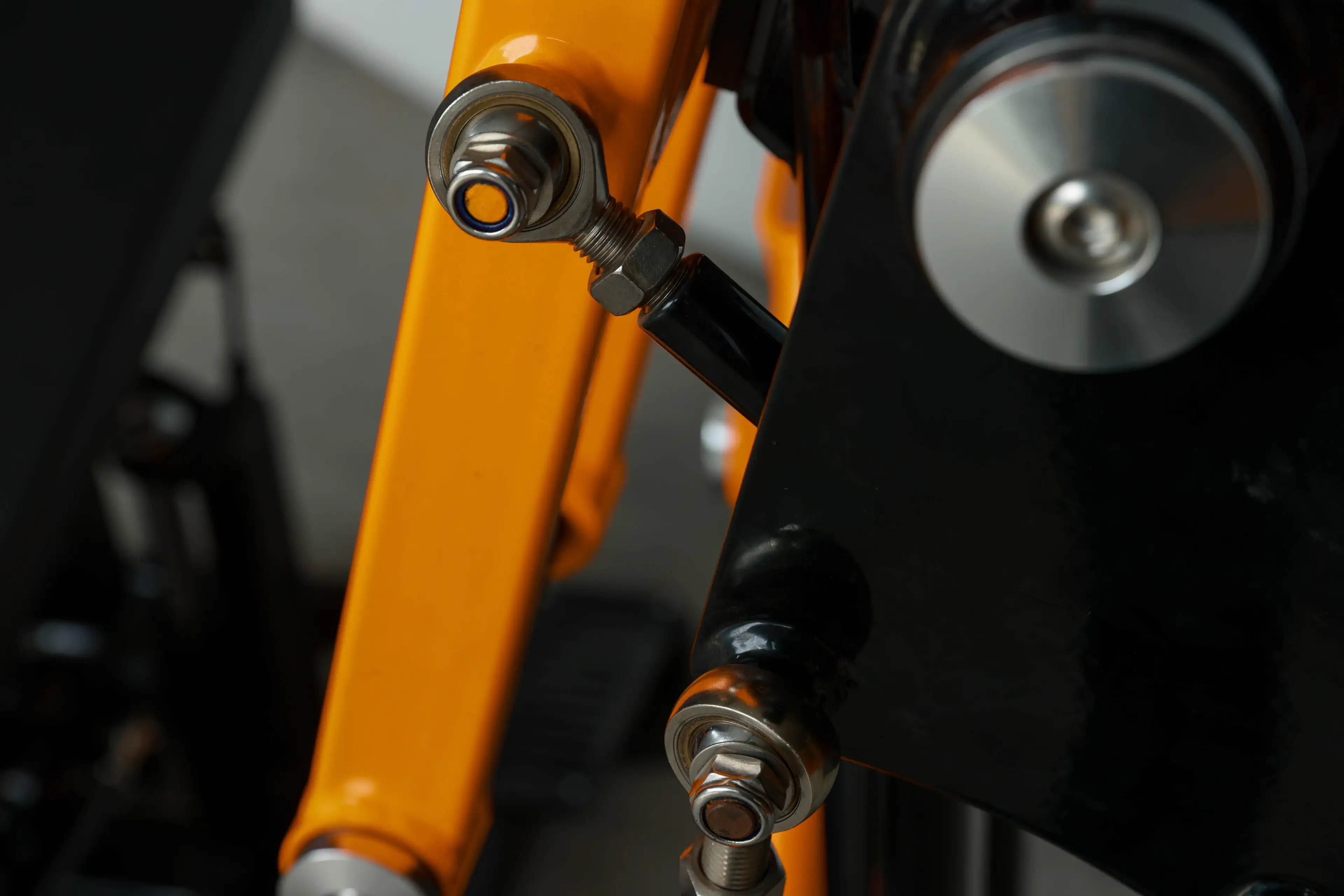 HUAVIGOR Commercial Iso-Lateral Decline Chest Press Machine Plate Loaded Gym Strength Training Equipment for Lower Pec Workout - Thumbnail 3