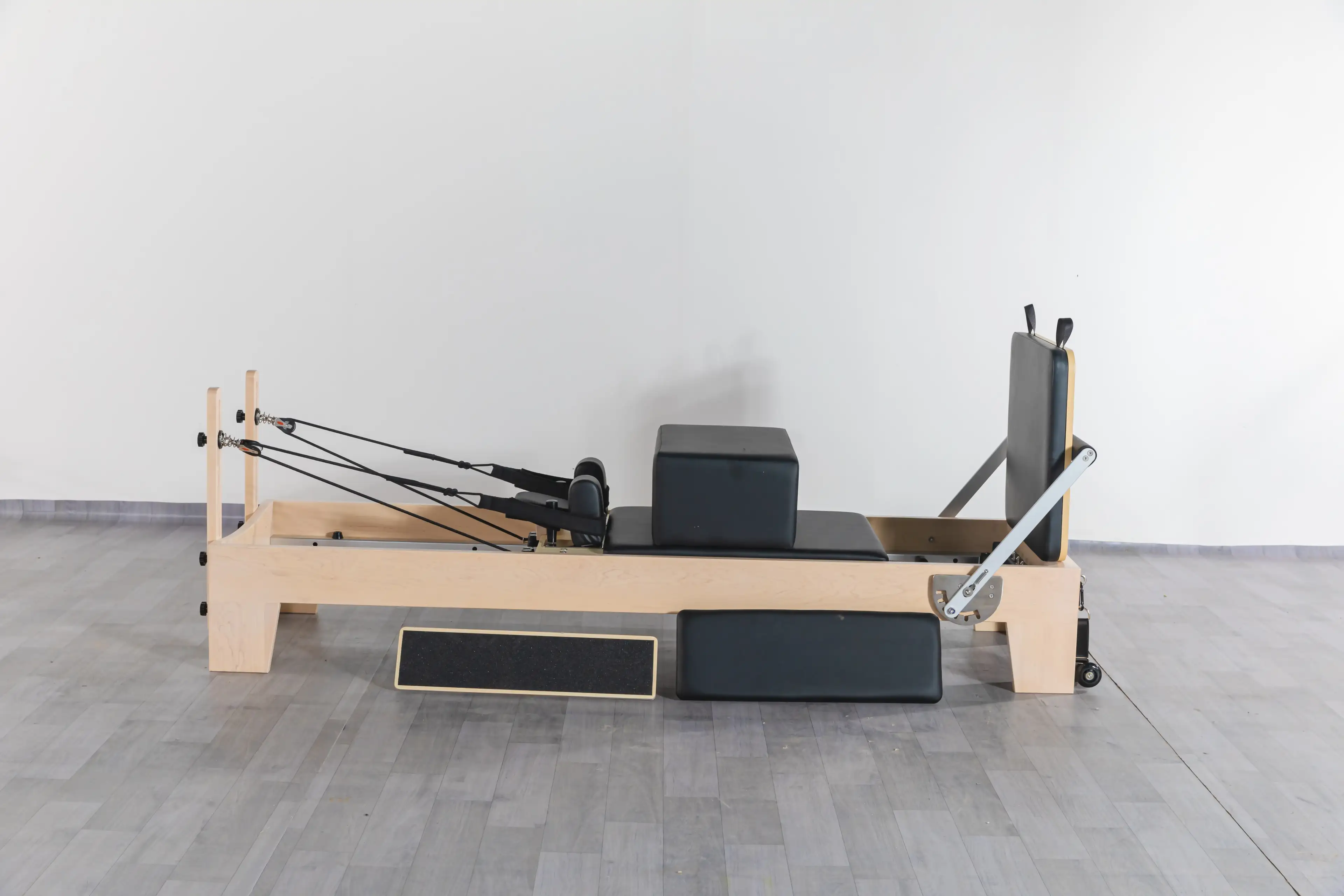 HUAVIGOR Maple Wood Pilates Reformer Full Track Compact Silent Gliding Adjustable Home Gym Pilates Studio Yoga Core Training - Thumbnail 4