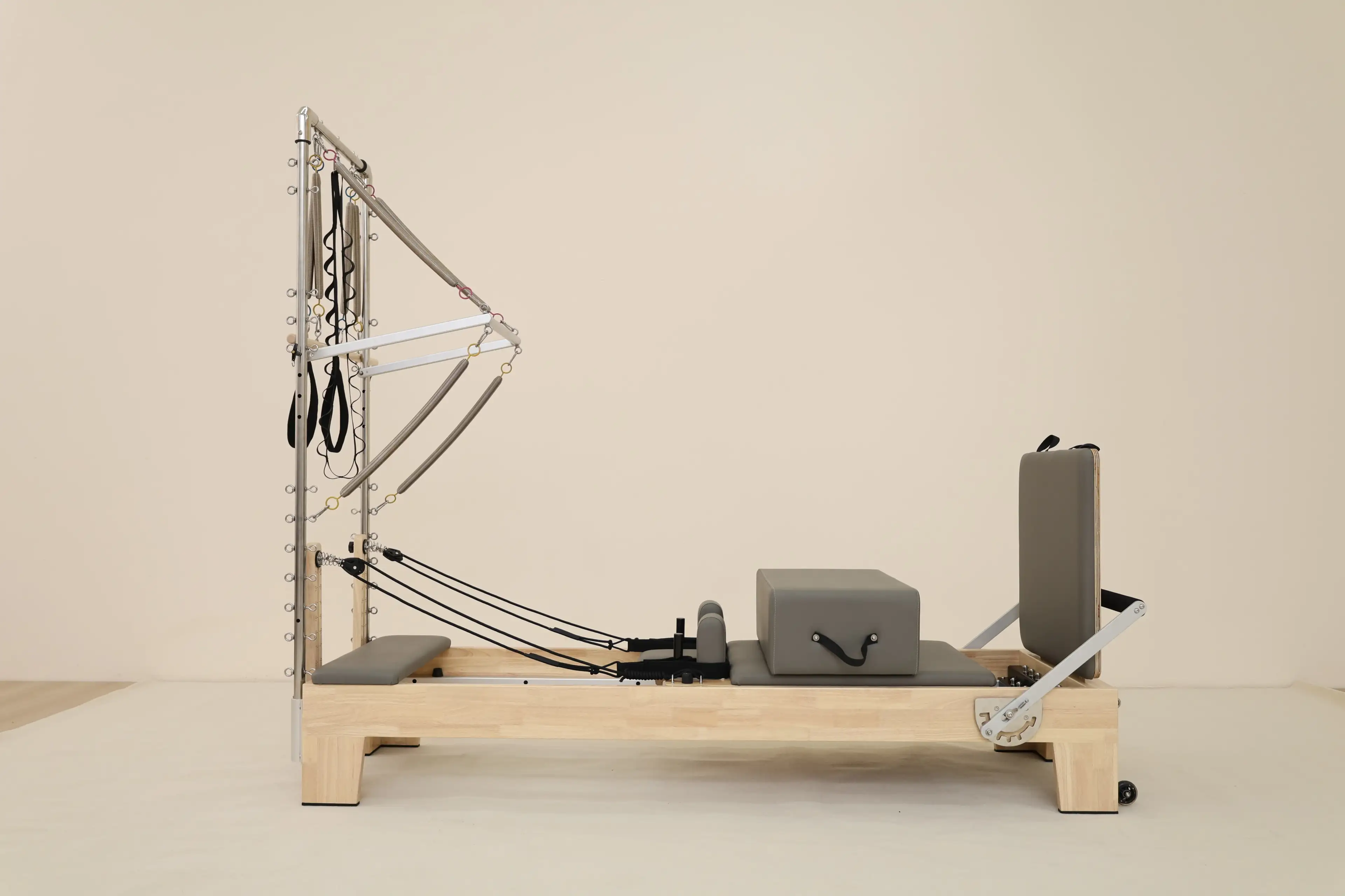 HUAVIGOR Maple Wood Pilates Reformer with Half Tower Compact Silent Gliding Adjustable for Studio Home Yoga Training - Thumbnail 2